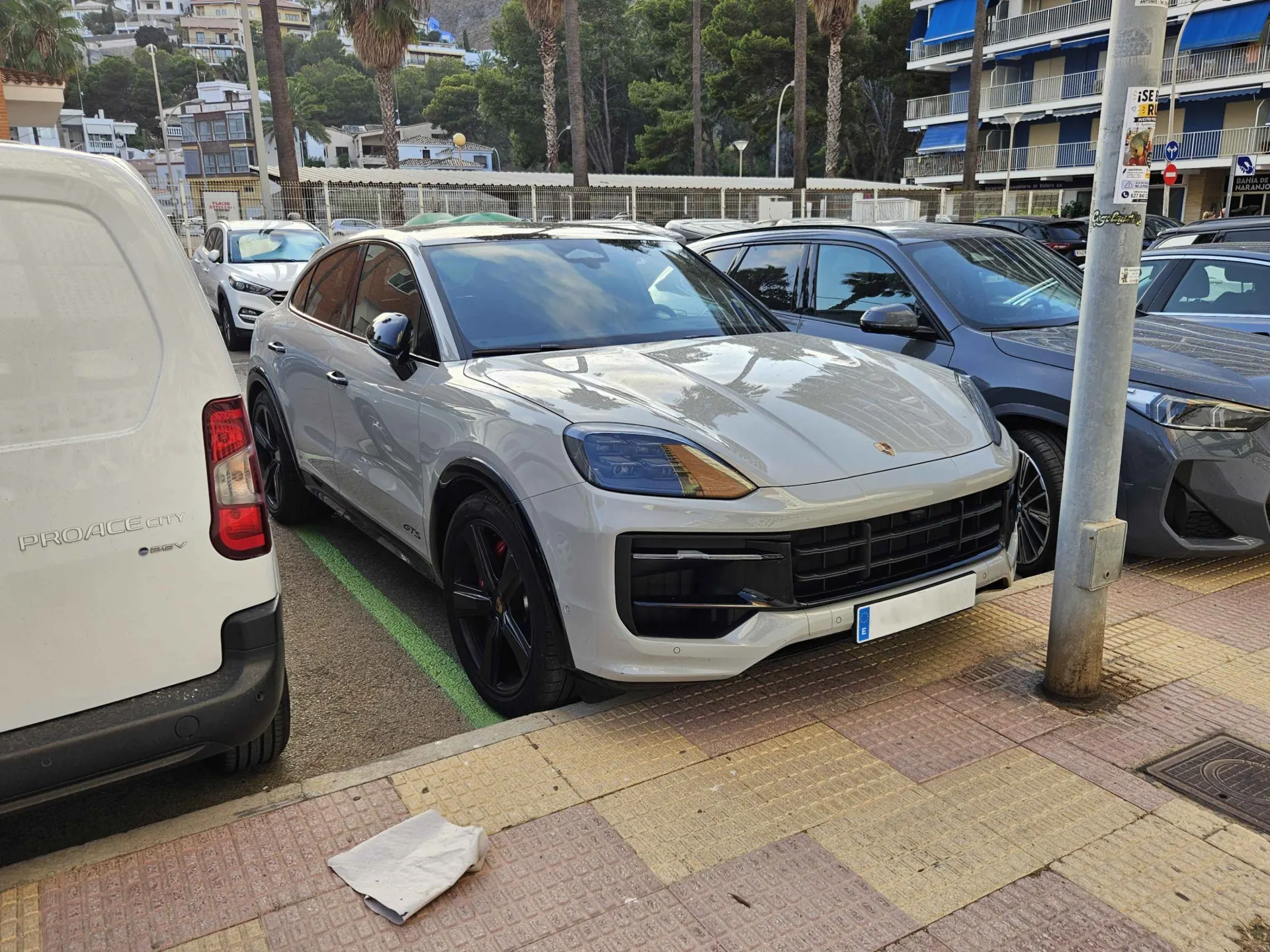 Porsche Cayenne Coupé GTS in Cullera
