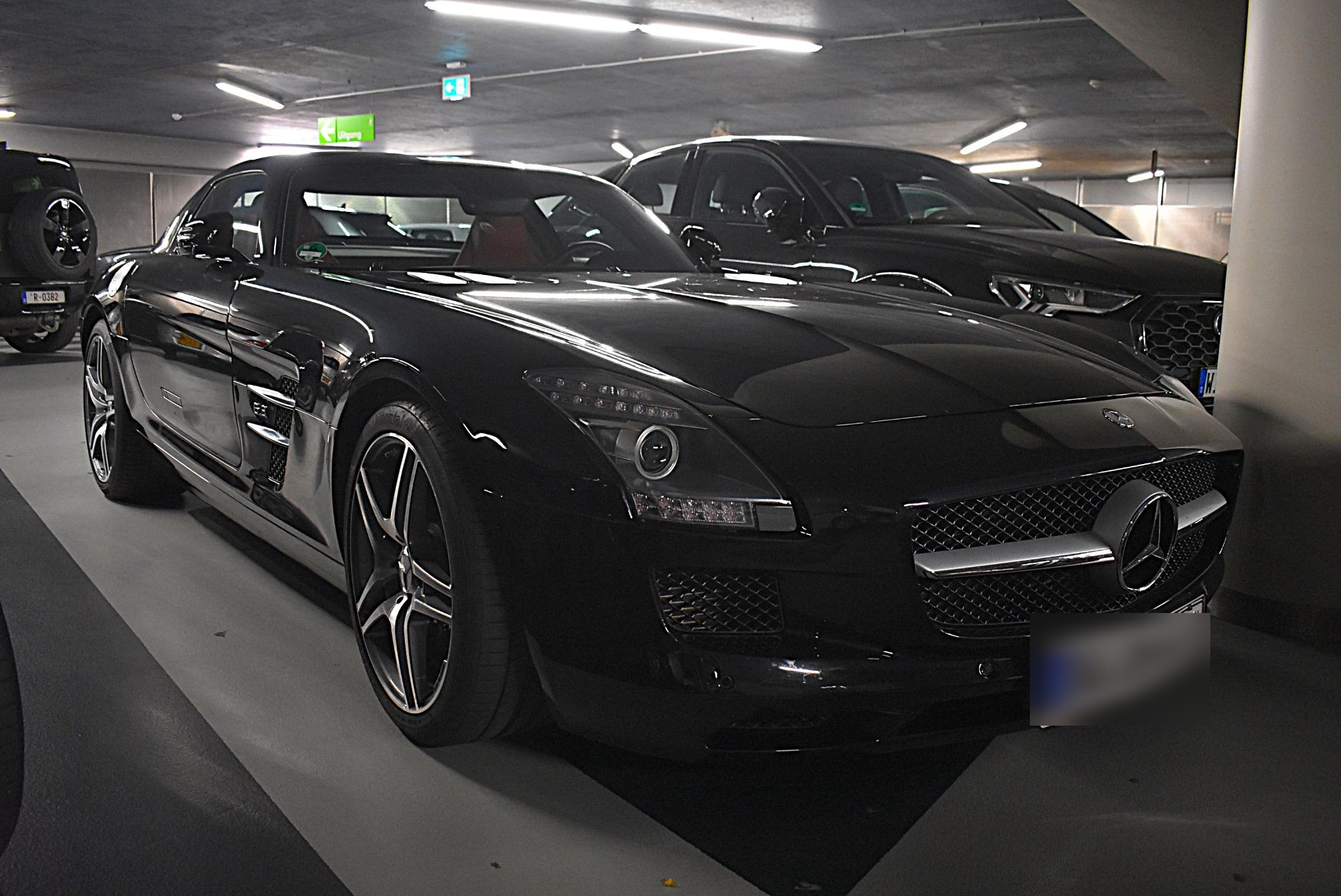 Mercedes-Benz SLS AMG