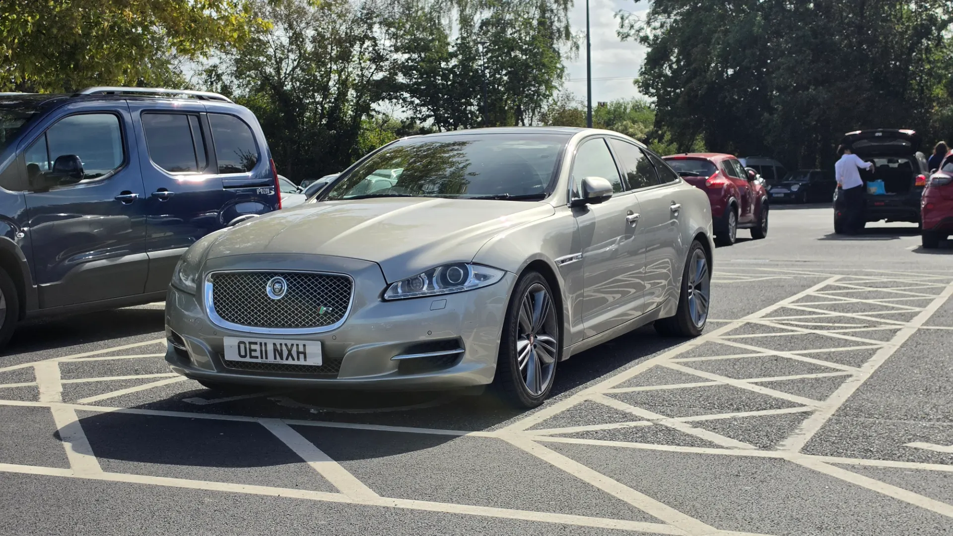 Jaguar XJ-R X351
