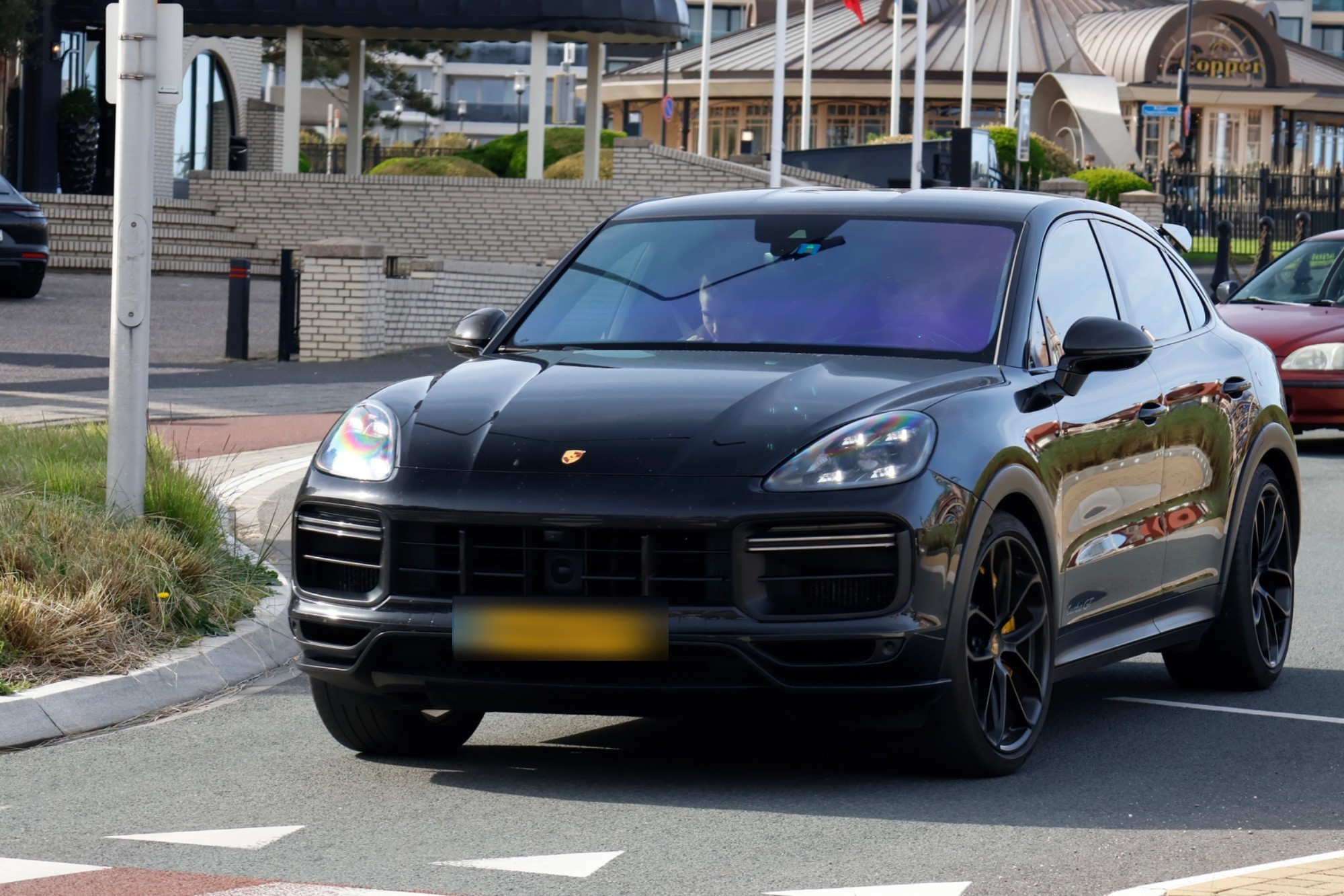 Porsche Cayenne Coupé Turbo GT in Noordwijk