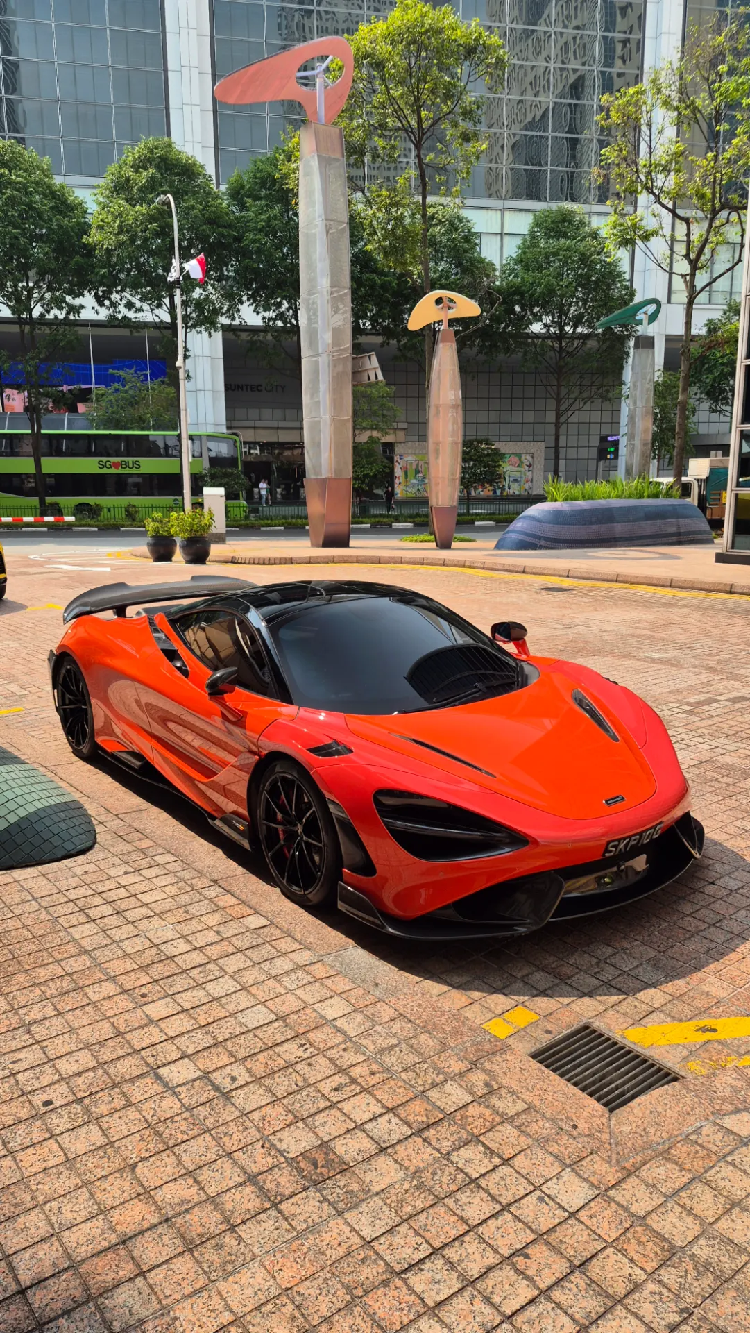 McLaren 765LT