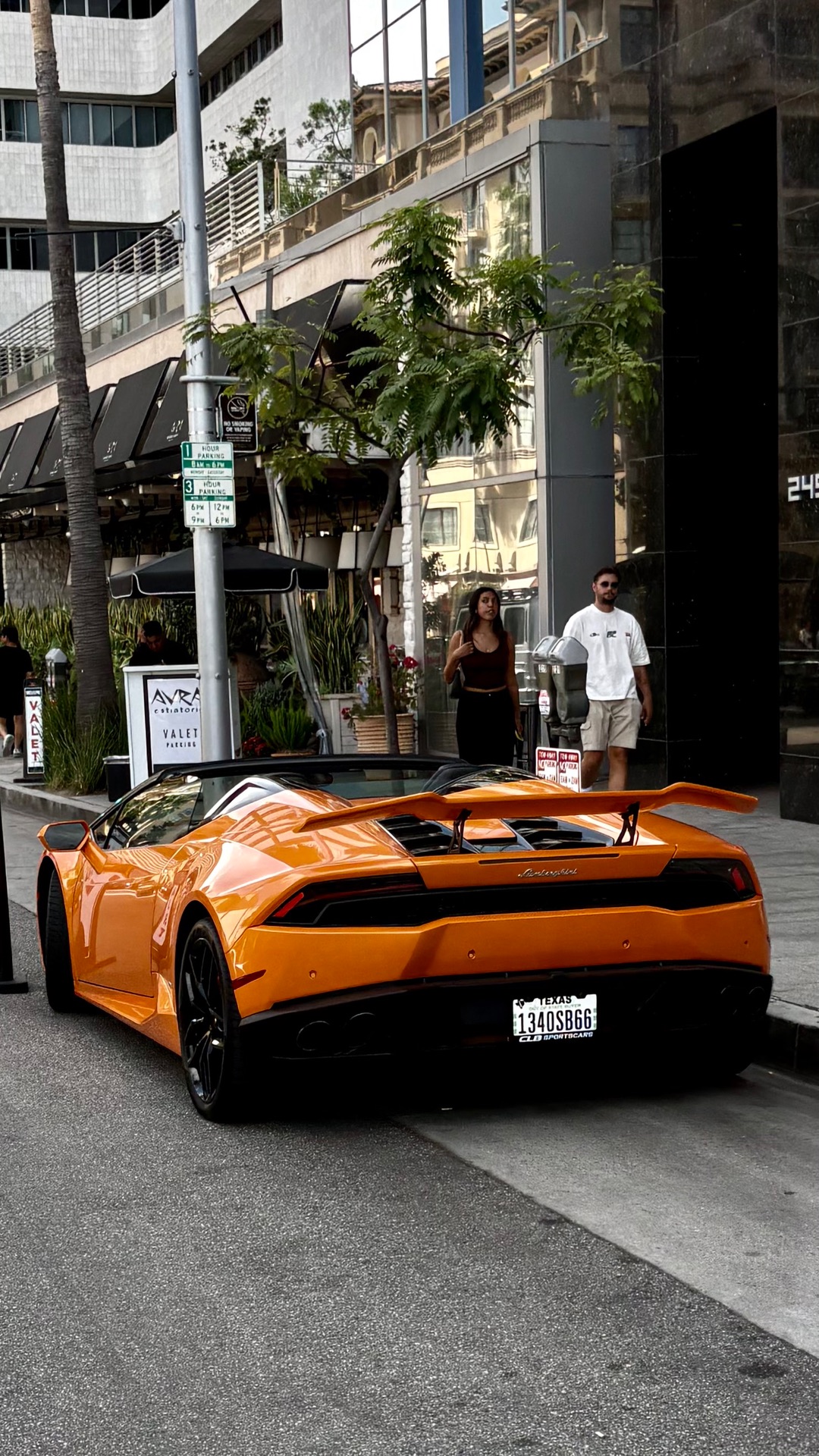 Lamborghini Huracán LP610-2 Spyder in Beverly Hills
