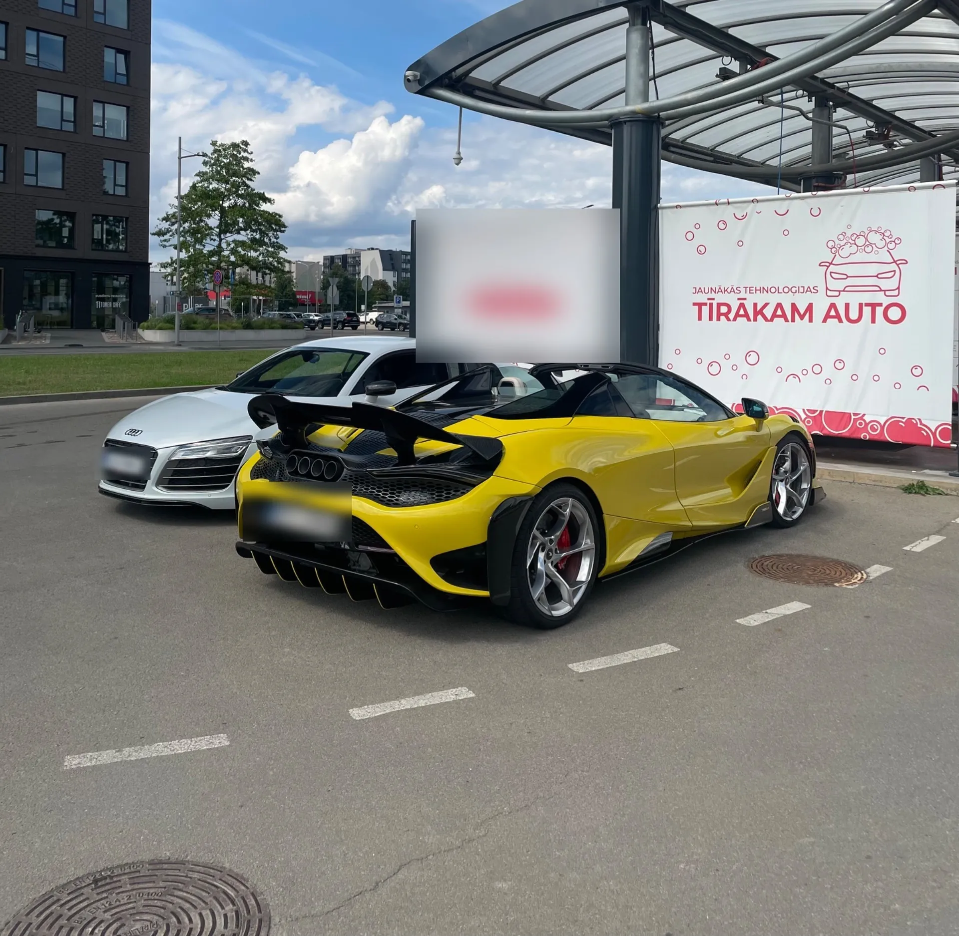 McLaren 765LT Spider