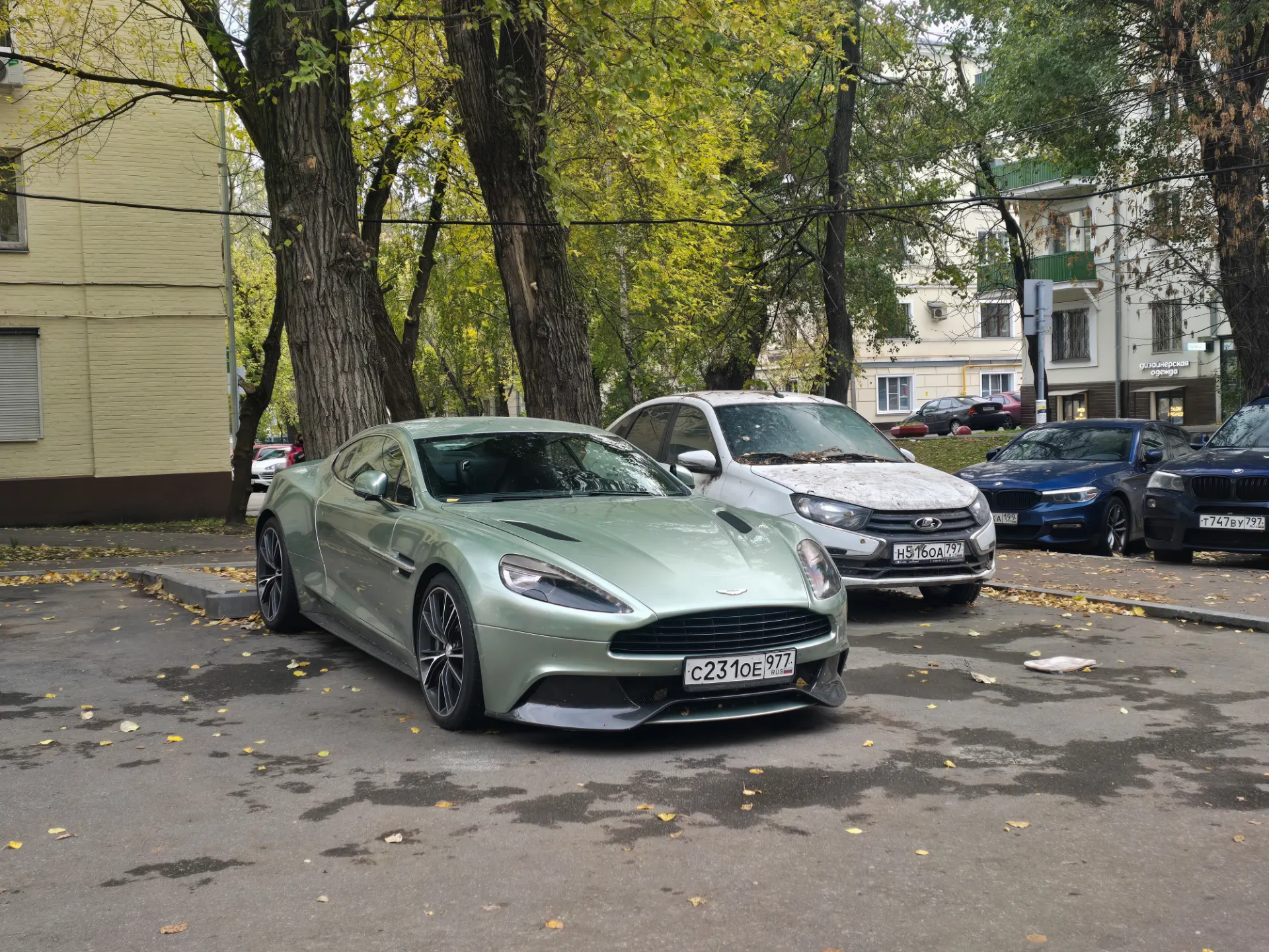 Aston Martin Vanquish 2013