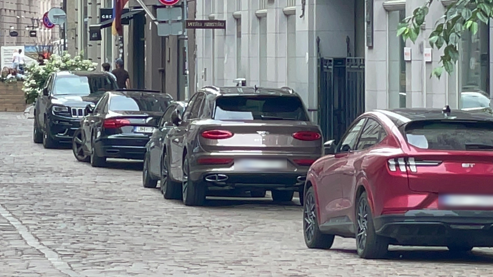 Bentley Bentayga V8 2021