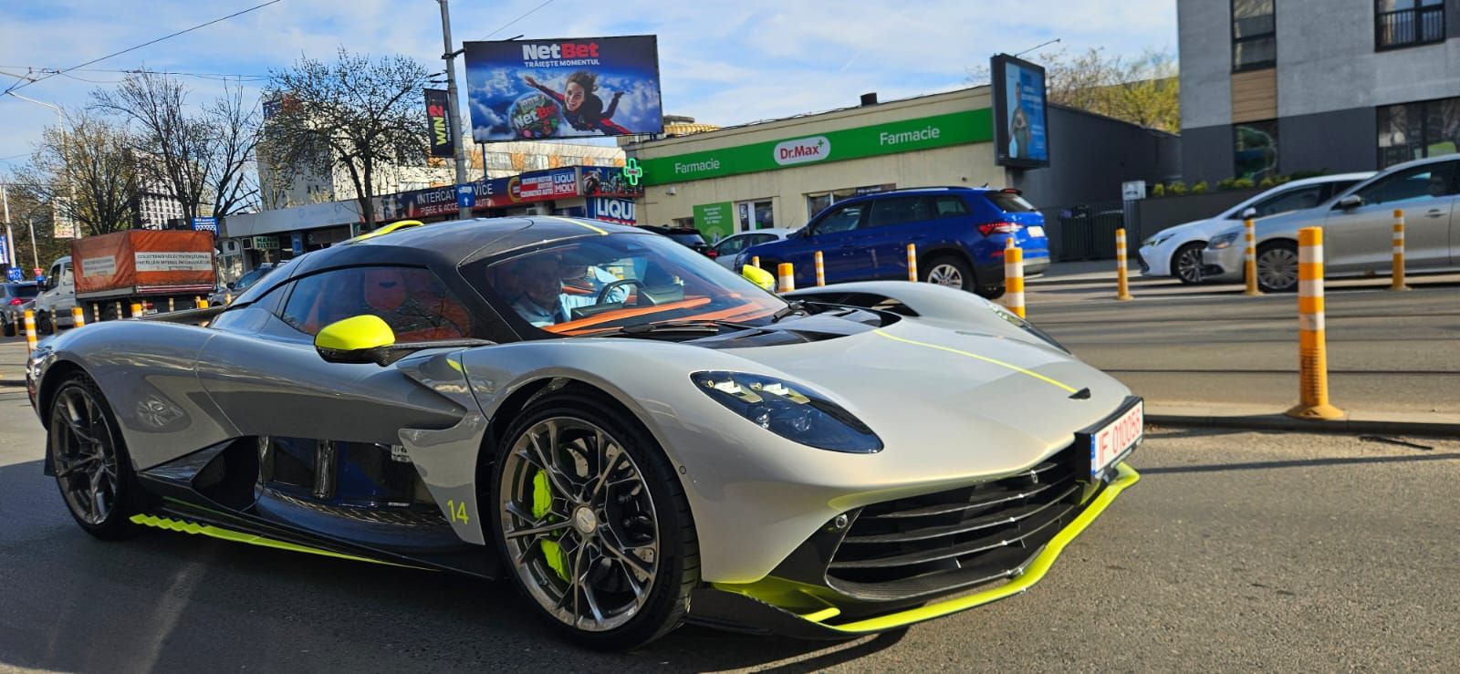 Aston Martin Valhalla